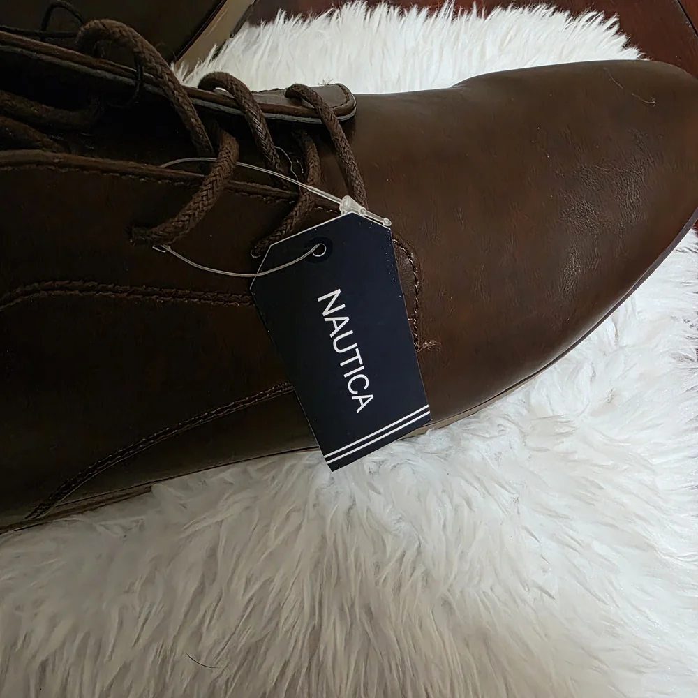 Men's Brown Leather Lace-Up Chukka Boots